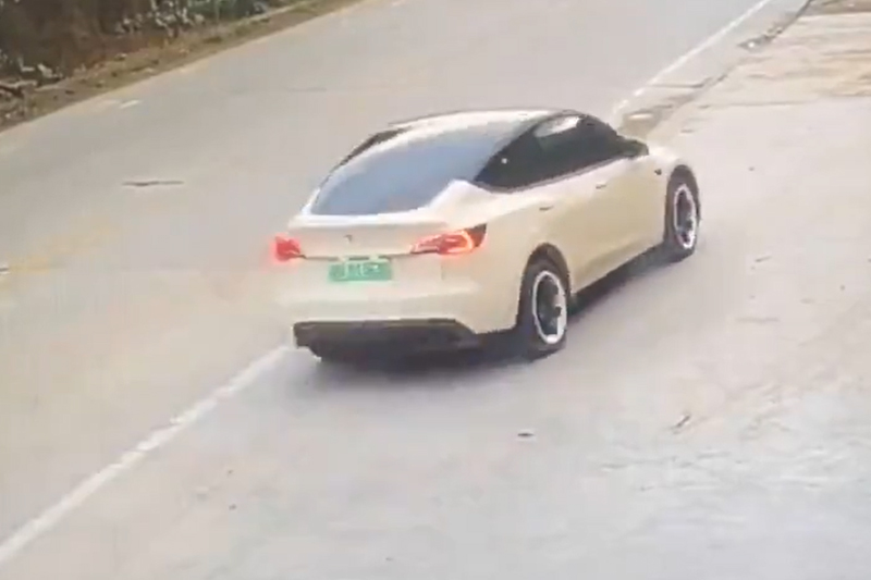 Acidente foi com o Modelo Y da Tesla (Foto: Twitter/Reprodução)