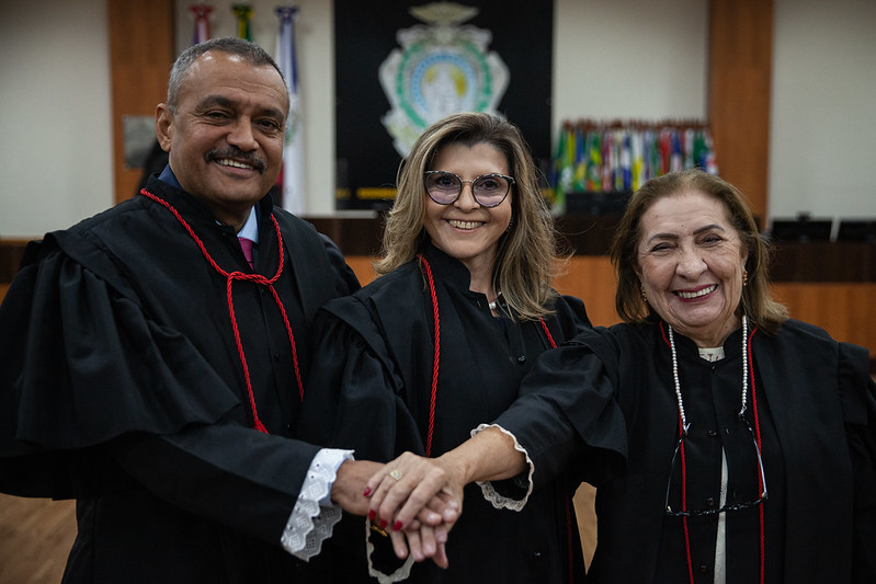 Os novos dirigentes para próximo biênio: desembargadores Jomar Fernandes, Nélia Caminha e Joana Meirelles (Foto: Raphael Alves/TJAM)