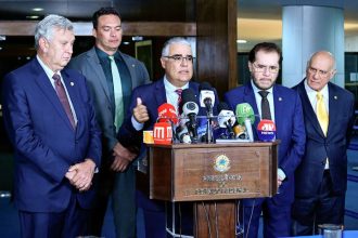 Girão, entre Heinze, Styvenson, Plínio e Lasier - Waldemir Barreto Agência Senado