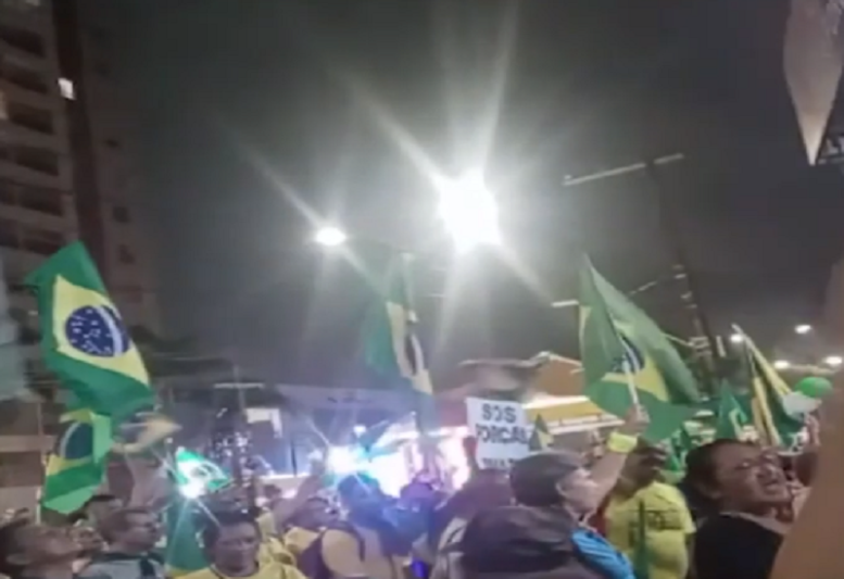Manifestação no CMA começou dia 31 de outubro e contesta vitória de Lula (Foto: Reprodução/YouTube)