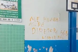 Pichação em escola de contagem (Foto: Reprodução)