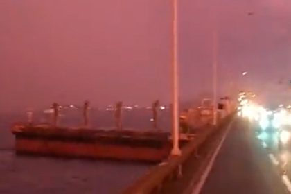 Navio bate em ponte Rio Niteroi