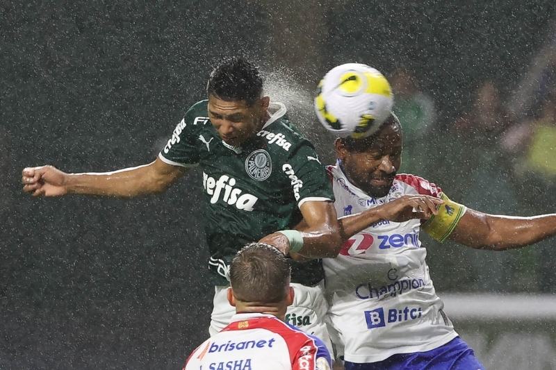 Goleiro do Corinthians é titular em goleada do Brasil contra Nova