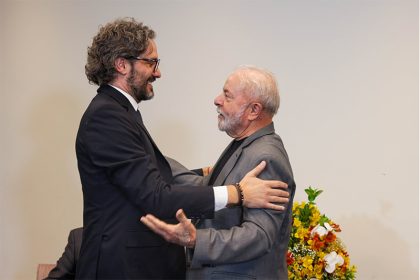Santiago Cafiero com Lula: amizade e parceria (Foto: Santiago Cafiero/Twitter/Reprodução)