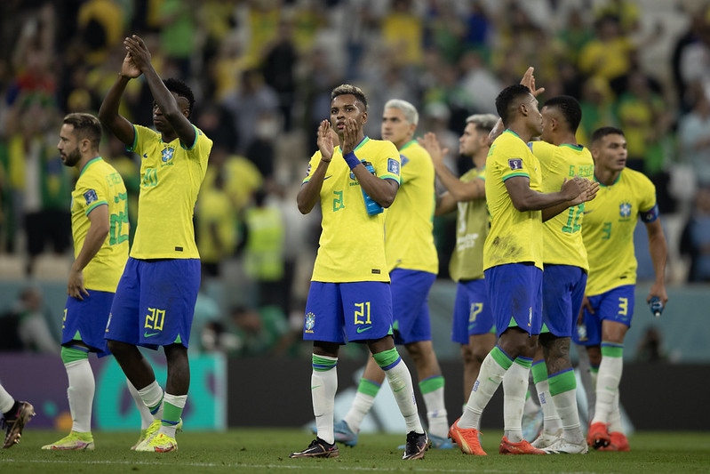 Até a Universidade de Oxford diz que vai dar Brasil na Copa, Brasil e  Política