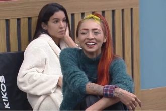 Ruivinha de Marte conversou com seus aliados sobre os votos na Formação da Roça (Foto: Reprodução/Playplus)