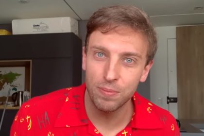 Leo Lins terá que pagar indenização por danos morais (Foto: Leo Lins/YouTube/Reprodução)
