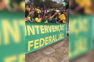 Manifestantes em Vitória da Conquista usavam energia roubada em acampamento (Foto: Reprodução/Instagram)