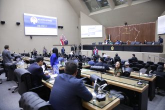 Quase metade dos projetos de lei apresentados em 2022 foram arquivados por falta de análise (Foto: Danilo Mello/ALE)