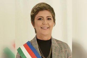 Carmelinda Leal Martines perdeu aposta e o cargo (Foto: Prefeitura de Carlinda/Divulgação)