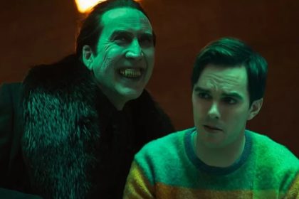 Nicolas Cage e Nicolas Hould em cena de Renfield: ação e humor em nova versão de Drácula (Foto: Universal/Divulgação)