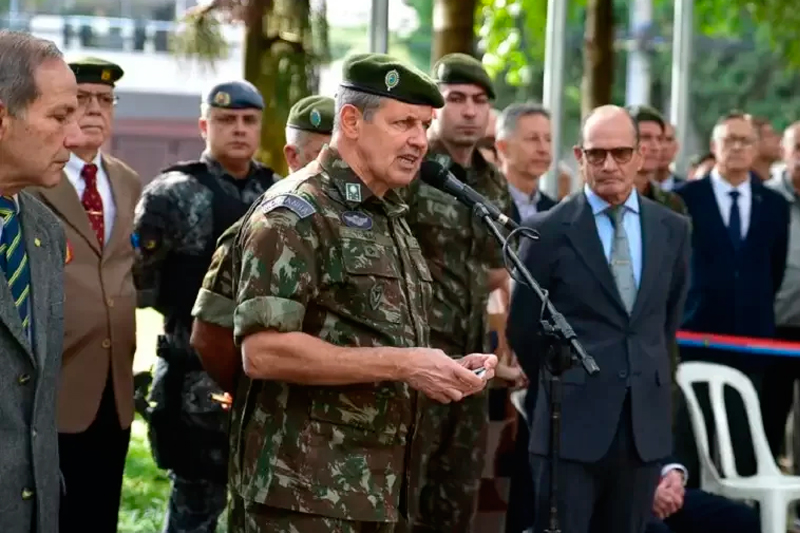General Tomas Paiva