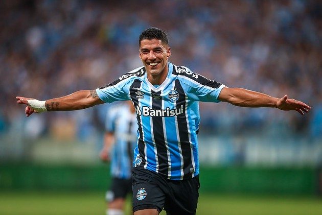 Suarez marcou três gols em sua estreia pelo Grêmio (Foto: Lucas Uebel/GFPA)