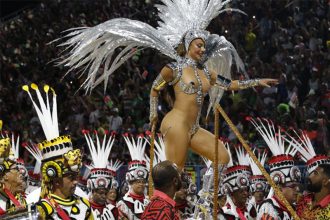 Paola Oliveira deslumbrante: fantasia gerou estresse (Foto: Fernando Frazão/ABr)