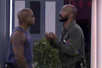 Cezar Black e Ricardo trocaram insultos e xingamentos (Foto: Globoplay/Reprodução)