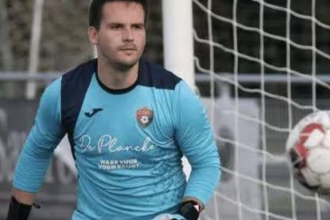 Arne Espeel defendeu pênalti e morreu, em partida na Bélgica (Foto: Reprodução/Internet)