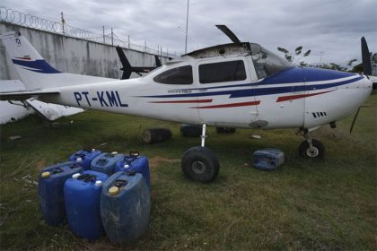 Aviões que transportam garimpeiros apreendidos também serão destruídos (Foto: Fernando Frazão/ABr)