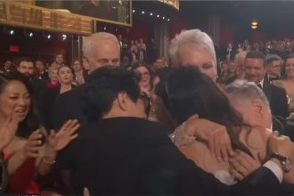 Atores e atrizes festejam vitória de Tudo em Todo Lugar ao Mesmo Tempo no Oscar (Foto: YouTube/Reprodução)