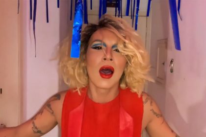 Atriz Verónica Valentino ganha o `Prêmio Shell de Teatro (Foto: YouTube/Reprodução)
