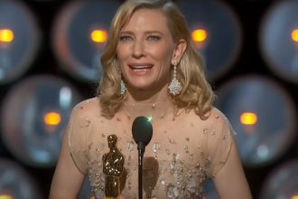Cate Blanchet com brincos milionários da Chopard: popularidade no Oscar (Foto: Oscar TV/Reprodução)