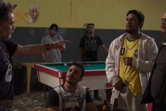 Chico Dias em cena de Noites Alienígenas (Foto: Trailer/Reprodução)