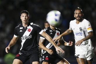 Vasco ficou no 0 a 0 com o ABC e perdeu nos pênaltis na Copa do Brasil (Foto: Daniel Ramalho/Vasco.com.br)