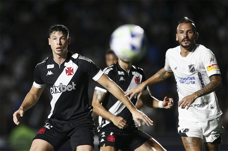 Vasco ficou no 0 a 0 com o ABC e perdeu nos pênaltis na Copa do Brasil (Foto: Daniel Ramalho/Vasco.com.br)