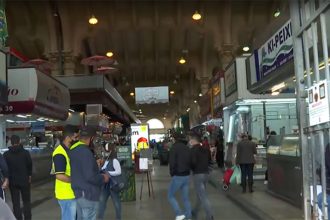 Mercadão obriga comerciantes a ressarcir clientes vítimas do golpe da fruta (Foto: G1/YouTube/Reprodução)
