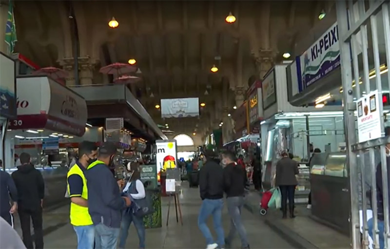 Mercadão obriga comerciantes a ressarcir clientes vítimas do golpe da fruta (Foto: G1/YouTube/Reprodução)
