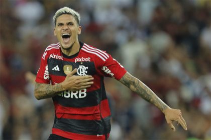 Pedro fez dois gols na vitória do Flamengo sobre o Vasco (Foto: Gilvan de Souza/CRF)