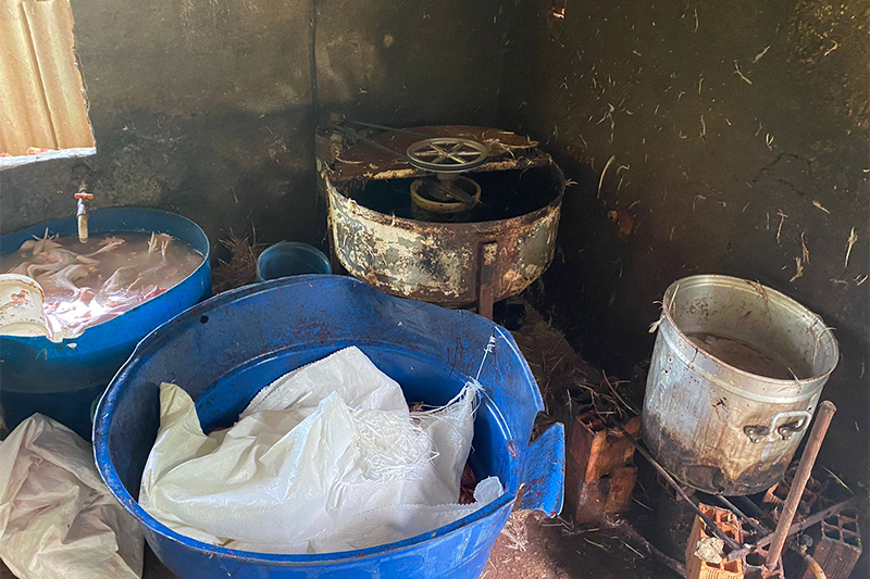 Abatedouro funcionava sem higiene e em condições precárias (Foto: Adaf/Divulgação)