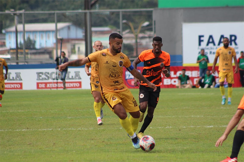 Amazonas FC (de amarelo) é campeão pela primeira vez do Barezão (Foto: Jadison Sampaio/ AMFC)