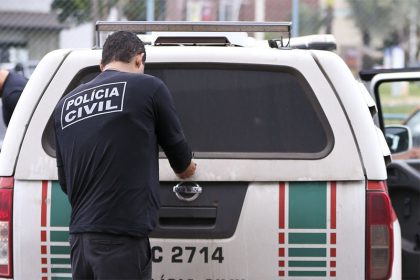 Polícia Civil do Distrito Federal prendeu mulher e dois homens envolvidos no furto (Foto: Marcelo Camargo/ABr)