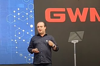 Oswaldo Ramos anuncia planos da GWM produzir carros no Brasil (Foto: YouTube/Reprodução)