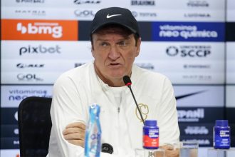 Técnico Cuca deixou o Corinthians pressionado por caso de estupro (Foto: Rodrigo Coca/Agência Corinthians)