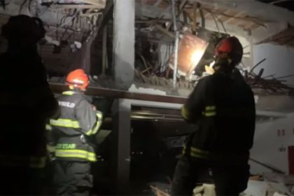 Explosão destrói apartamentos e fere 4 pessoas em Campos do Jordão (Foto: Corpo de Bombeiros-SP/Divulgação)