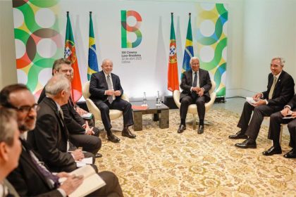 Presidente Lula com integrantes do governo de Portugal: acordos bilaterais (Foto: Ricardo Stuckert/PR