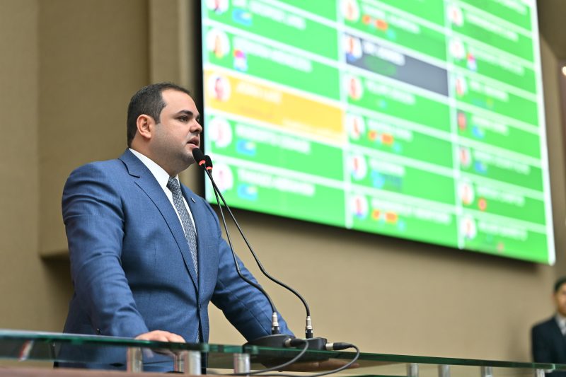Presidente da Assembleia Roberto Cidade propos apresentação de projeto coletivo (Foto: Divulgação)