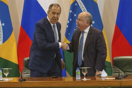 Sergei Lavrov com Mauro Vieira: visão única sobre a Rússia (Foto: Fabio Rodrigues-Pozzebom-ABr)