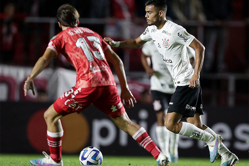 Corinthians tenta segurar ao menos o empate para se classificar