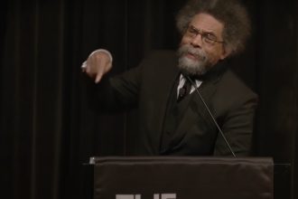 Filosofo Cornel West diz que combate ao racismo também é luta de classes (Foto: YouTube/Reprodução)