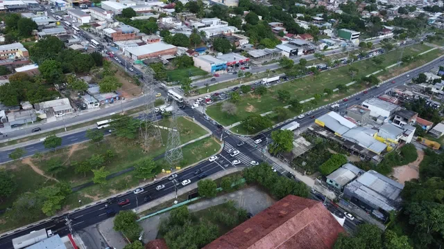 Cruzamento da Rua Barão do Rio Branco com a Avenida das Torres (Foto: Márcio Melo/Semcom)