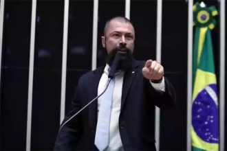 Deputado Paulo Bilynskyj citou avô, sobre ligação com o nazismo, em discurso (Foto: Bruno Spada/Agência Câmara)