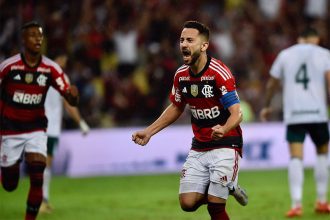 Everton Ribeiro fez gol de 'letra' na vitória do Flamengo (Foto: Marcelo Cortes/CRF)