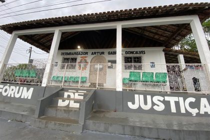 Fórum Justiça de São Gabriel: juiz ordena que estado faça melhorias em delegacia (Foto: Acyane do Valle/Tjam)