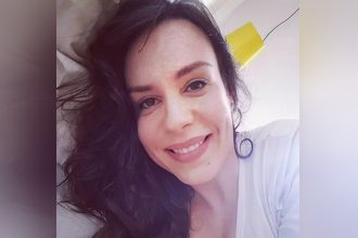 Maria Clara Spinelli será Renée em remake de Elas Por Elas (Foto: Instagram/@mariaclaraspinelli/ Reprodução)