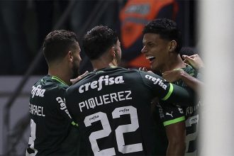 Jogadores festejam gol na vitória sobre o Fortaleza (Foto: Cesar Greco/Palmeiras/by Canon)