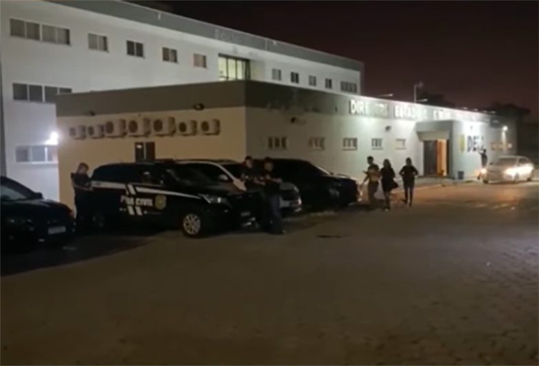 Polícia Civil Florianópolis investiga caso de mulher que matou o marido (Foto: YouTube/Reprodução)