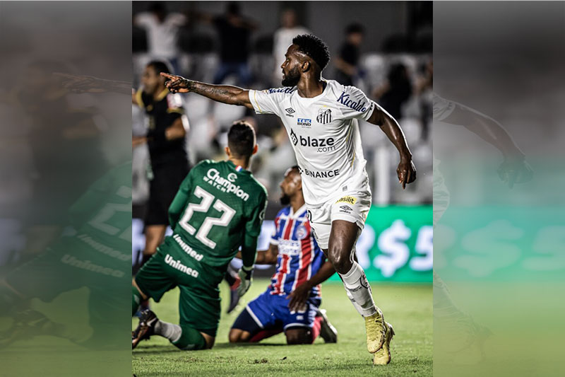 Mendoza marcou para o Santos em triunfo sobre o Bahia (Foto: Raul Barreta/Santos FC)