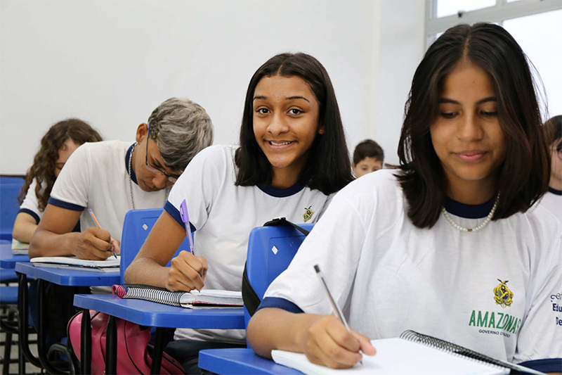 Alunos e alunas devem participar da consulta pública (Foto: Eduardo Cavalcante/Seduc-AM)